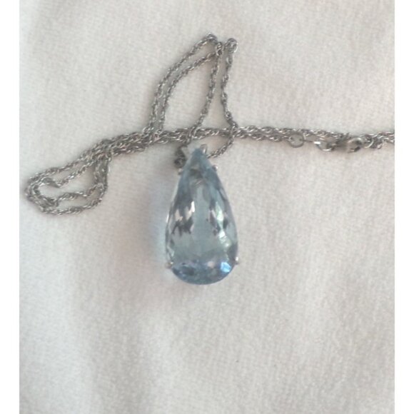 Natural Blue Topaz Pear shaped 30mm X 17MM Pendant 18" J Avery twisted chain - Picture 15 of 16
